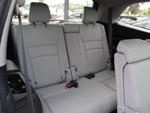 Used 2021 Honda Pilot Special Edition image 12