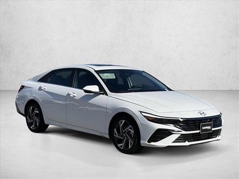 New 2025 Hyundai Elantra Limited image 15