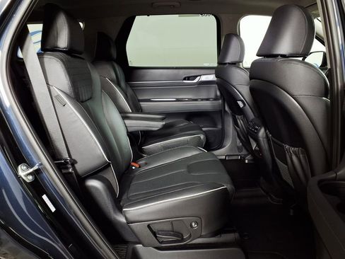 Used 2024 Hyundai Palisade Limited AWD/4WD image 11