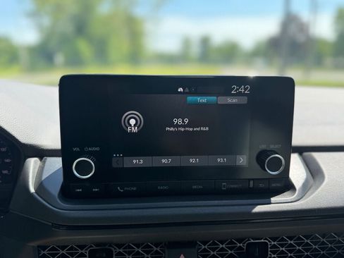 Used 2023 Honda Accord EX image 16