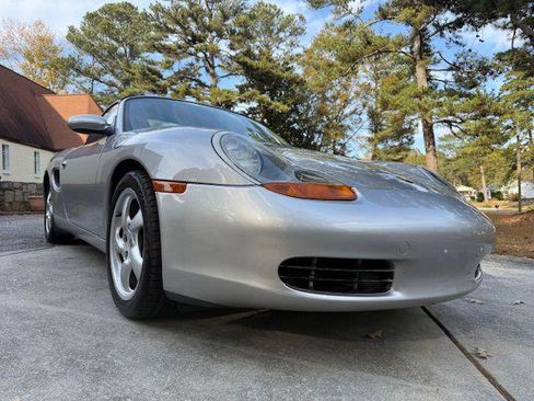 Used 2001 Porsche Boxster image 2