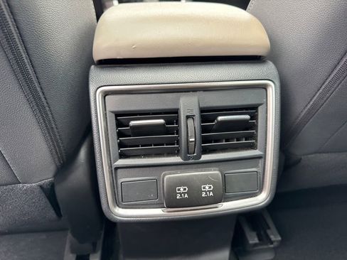 Used 2023 Subaru Forester Premium AWD/4WD image 15