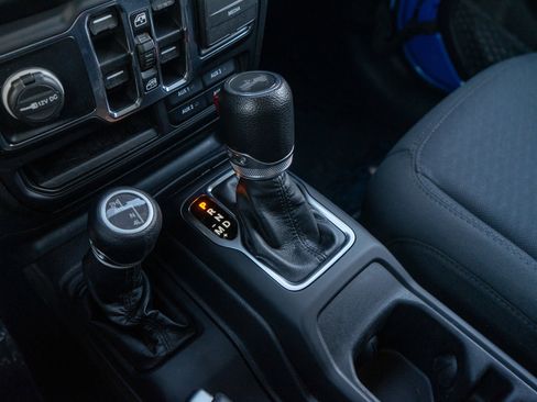 Used 2022 Jeep Wrangler Unlimited Sport AWD/4WD image 20