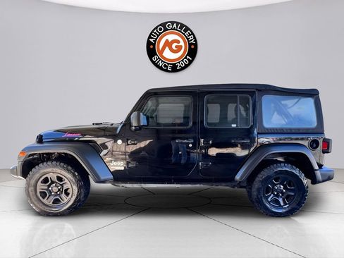 Used 2018 Jeep Wrangler Unlimited Sport AWD/4WD image 4