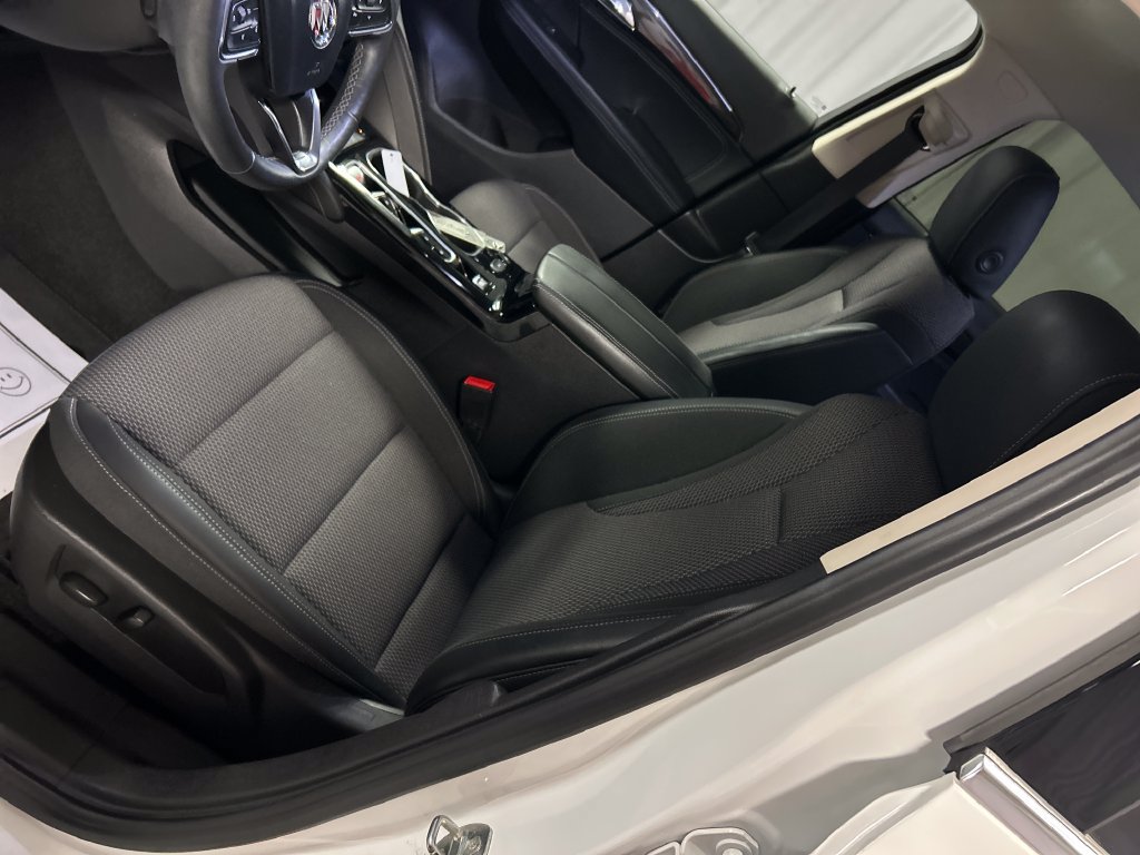 Used 2022 Buick Envision Preferred FWD image 10