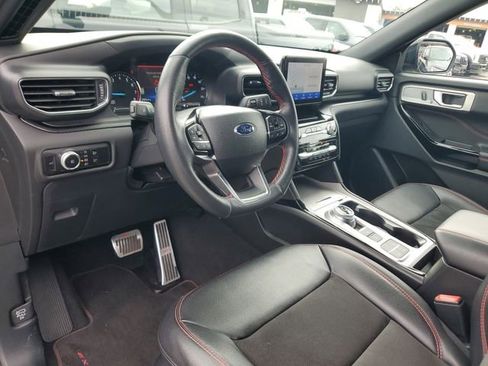 Used 2023 Ford Explorer ST-Line w/ Class IV Trailer Tow Package image 11