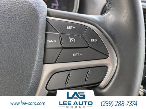 Used 2020 Jeep Grand Cherokee Altitude AWD/4WD image 24