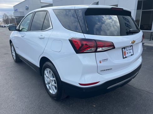 Used 2023 Chevrolet Equinox LT image 3