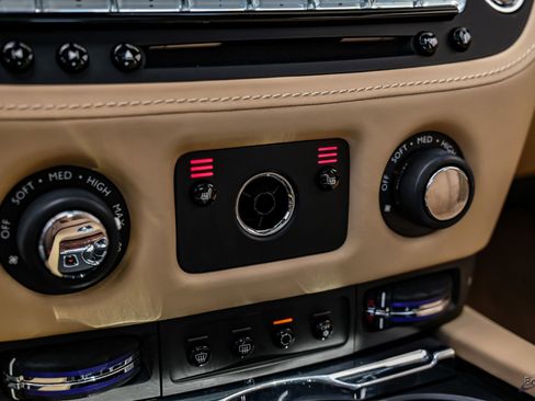 Used 2017 Rolls-Royce Ghost RWD image 70