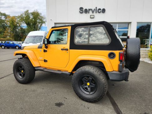 Used 2012 Jeep Wrangler Sahara image 9