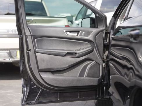 Used 2021 Ford Edge SEL w/ Convenience Package image 30