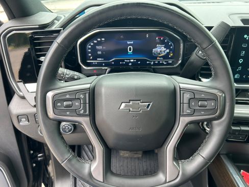 Used 2024 Chevrolet Silverado 2500 High Country w/ High Country Premium Package AWD/4WD image 27