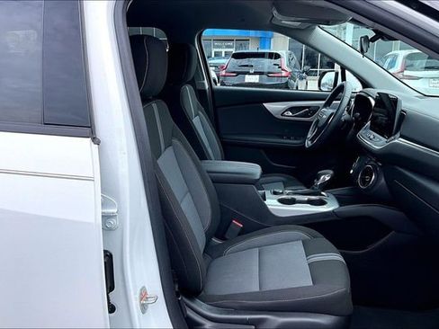 Used 2023 Chevrolet Blazer LT image 28