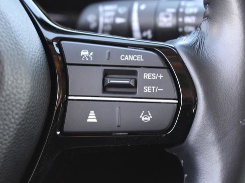 Used 2025 Honda CR-V EX-L image 8