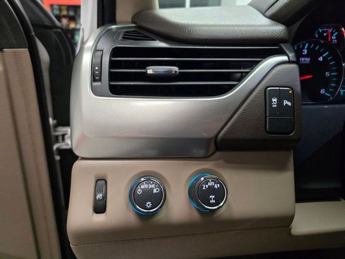 Used 2017 Chevrolet Tahoe LS AWD/4WD image 28