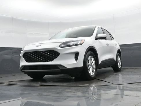 Used 2020 Ford Escape SE image 44