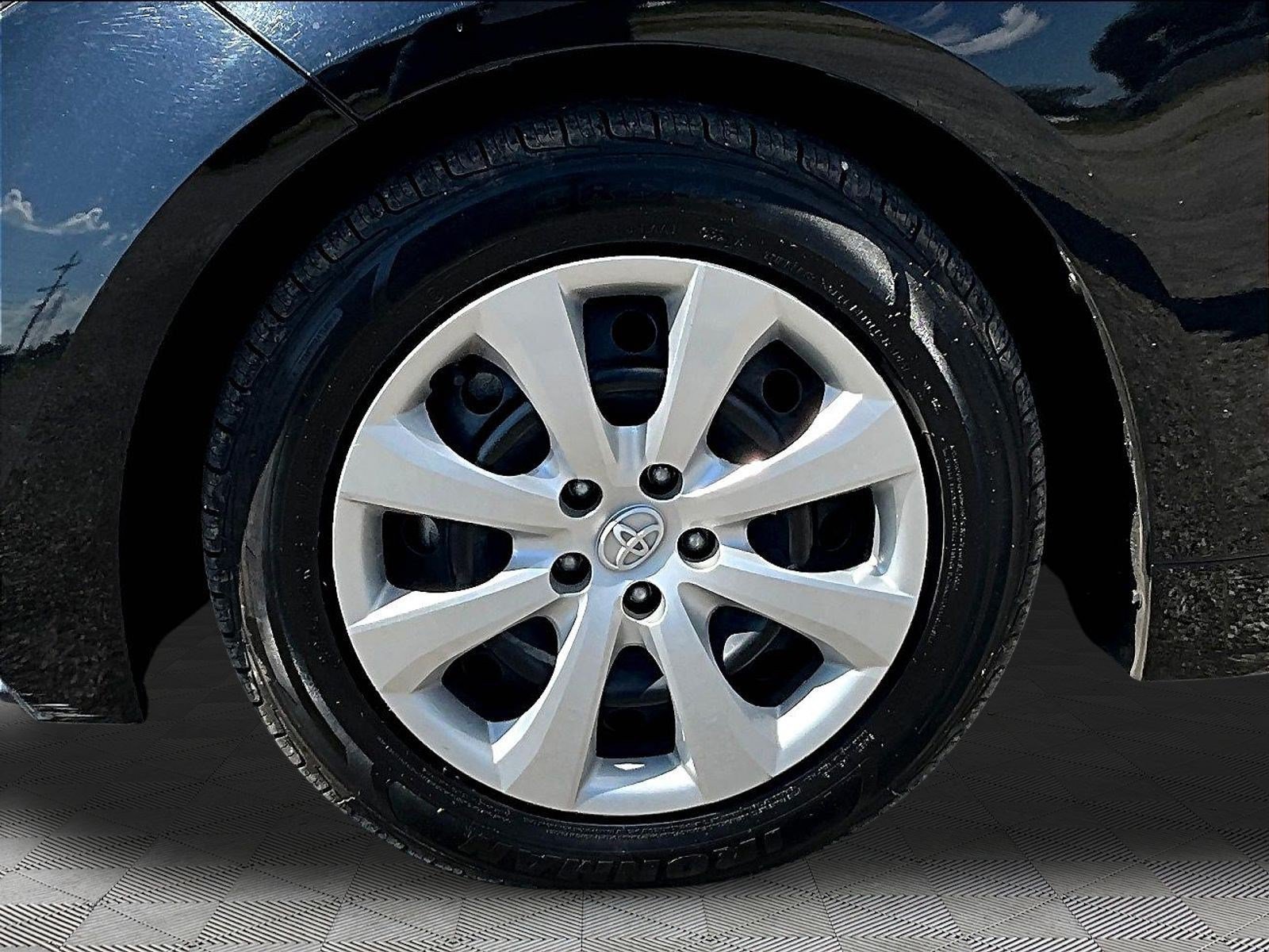 Used 2024 Toyota Corolla LE FWD image 34