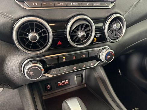 Used 2024 Nissan Sentra SV image 18