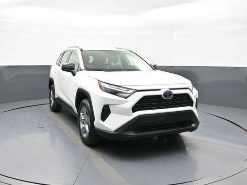 Certified 2024 Toyota RAV4 LE AWD/4WD image 3