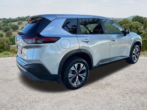 Used 2023 Nissan Rogue SV FWD image 9