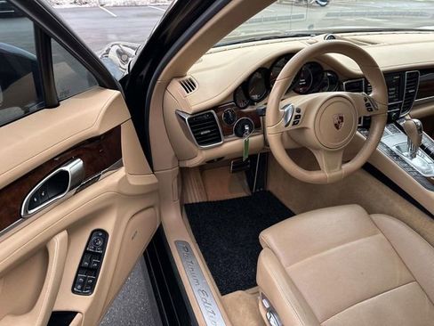 Used 2013 Porsche Panamera 4 image 43