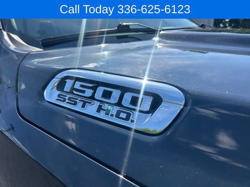 Used 2025 RAM 1500 Limited AWD/4WD image 11