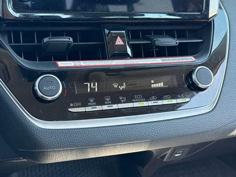 Certified 2025 Toyota Corolla LE image 29