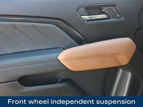 Used 2024 GMC Canyon AT4 w/ Canyon Safety Plus Package image 17