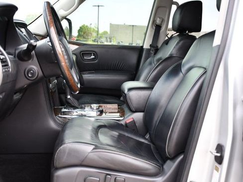 Used 2017 INFINITI QX80 4WD w/ Driver Assistance Package image 15