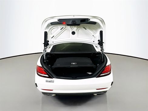 Used 2020 Mercedes-Benz SLC 300 SLC 300 image 32
