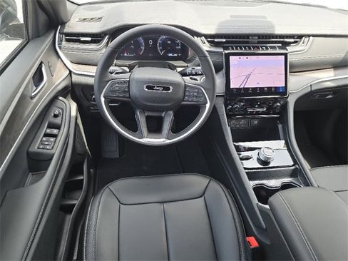 New 2025 Jeep Grand Cherokee L Limited w/ Trailer Tow Package image 6