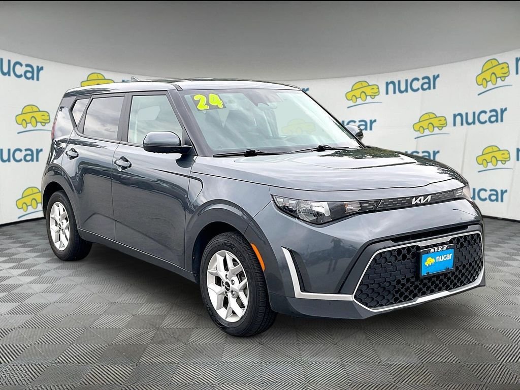 Certified 2024 Kia Soul LX w/ Option Group 015 FWD image 1