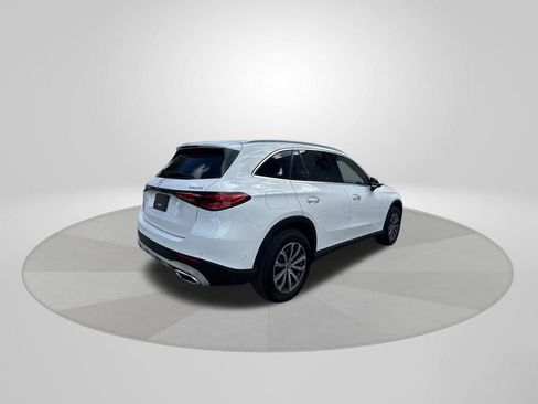 Used 2025 Mercedes-Benz GLC 300 4MATIC image 7