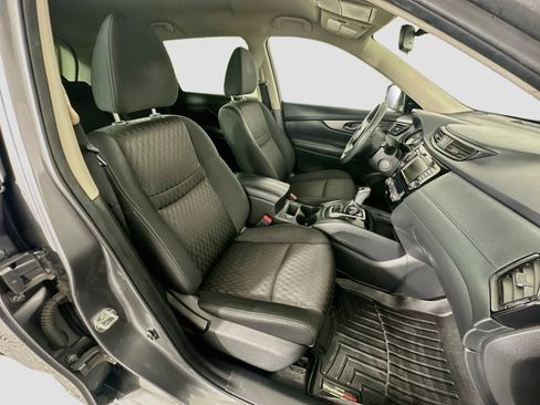 Used 2019 Nissan Rogue SV FWD image 32