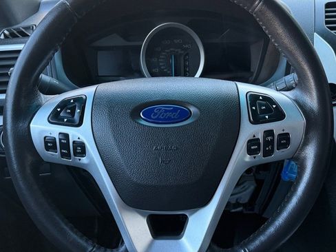 Used 2015 Ford Explorer XLT w/ Equipment Group 202B image 18