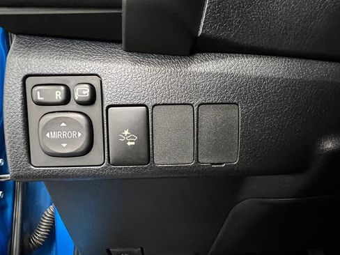 Used 2017 Toyota Corolla iM w/ All-Weather Mat Package FWD image 22