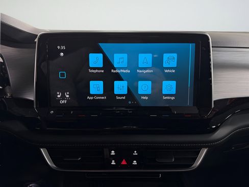 New 2026 Volkswagen Atlas Cross Sport SE FWD image 15