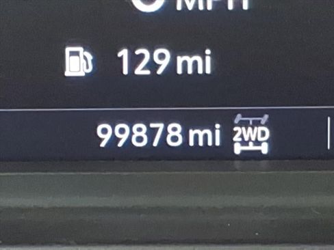 Used 2021 Chevrolet Suburban RST w/ Luxury Package image 27