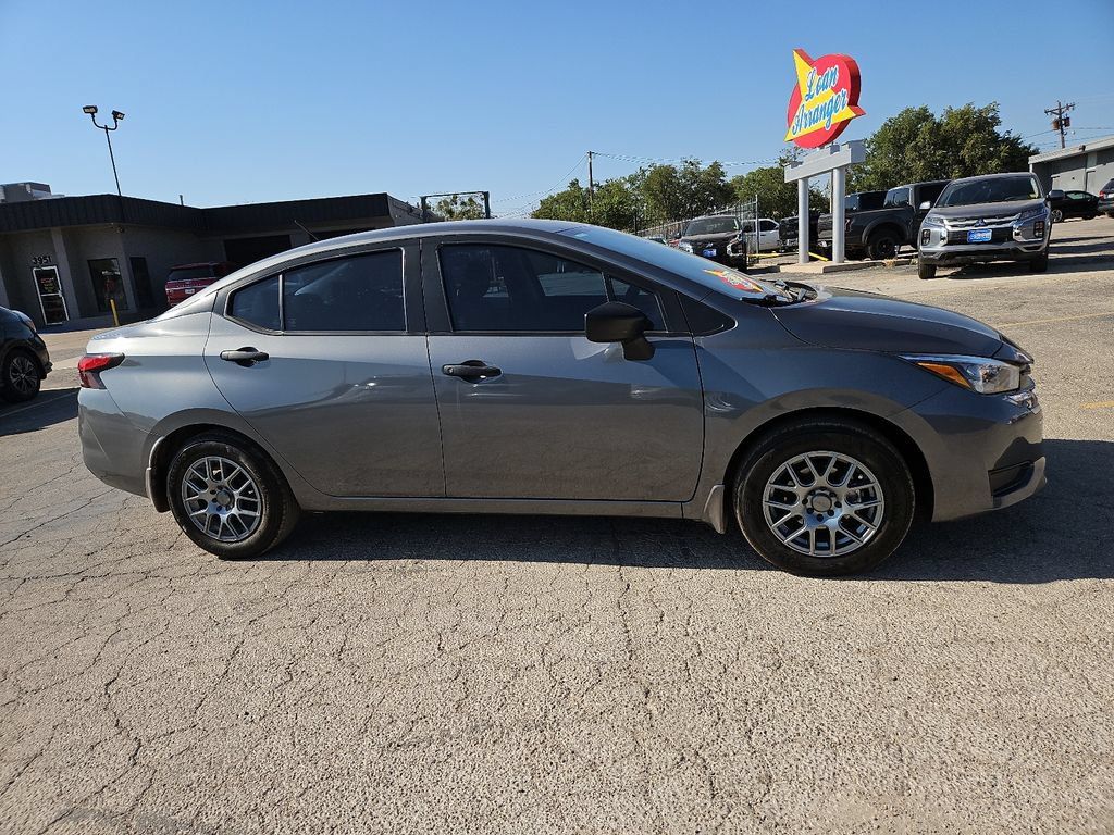 Used 2025 Nissan Versa S FWD image 12