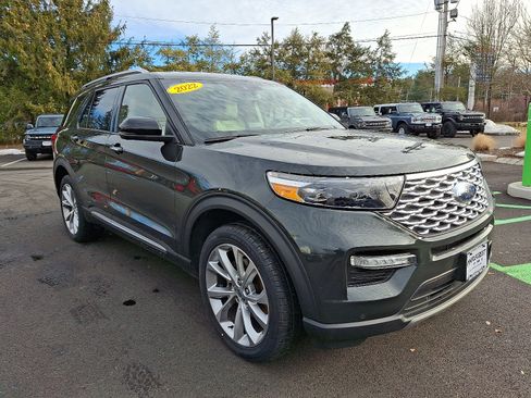 Certified 2022 Ford Explorer Platinum w/ Equipment Group 601A image 3