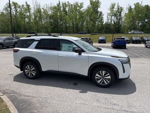 New 2026 Nissan Pathfinder SL AWD/4WD image 11