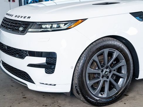 Used 2024 Land Rover Range Rover Sport Dynamic SE image 12