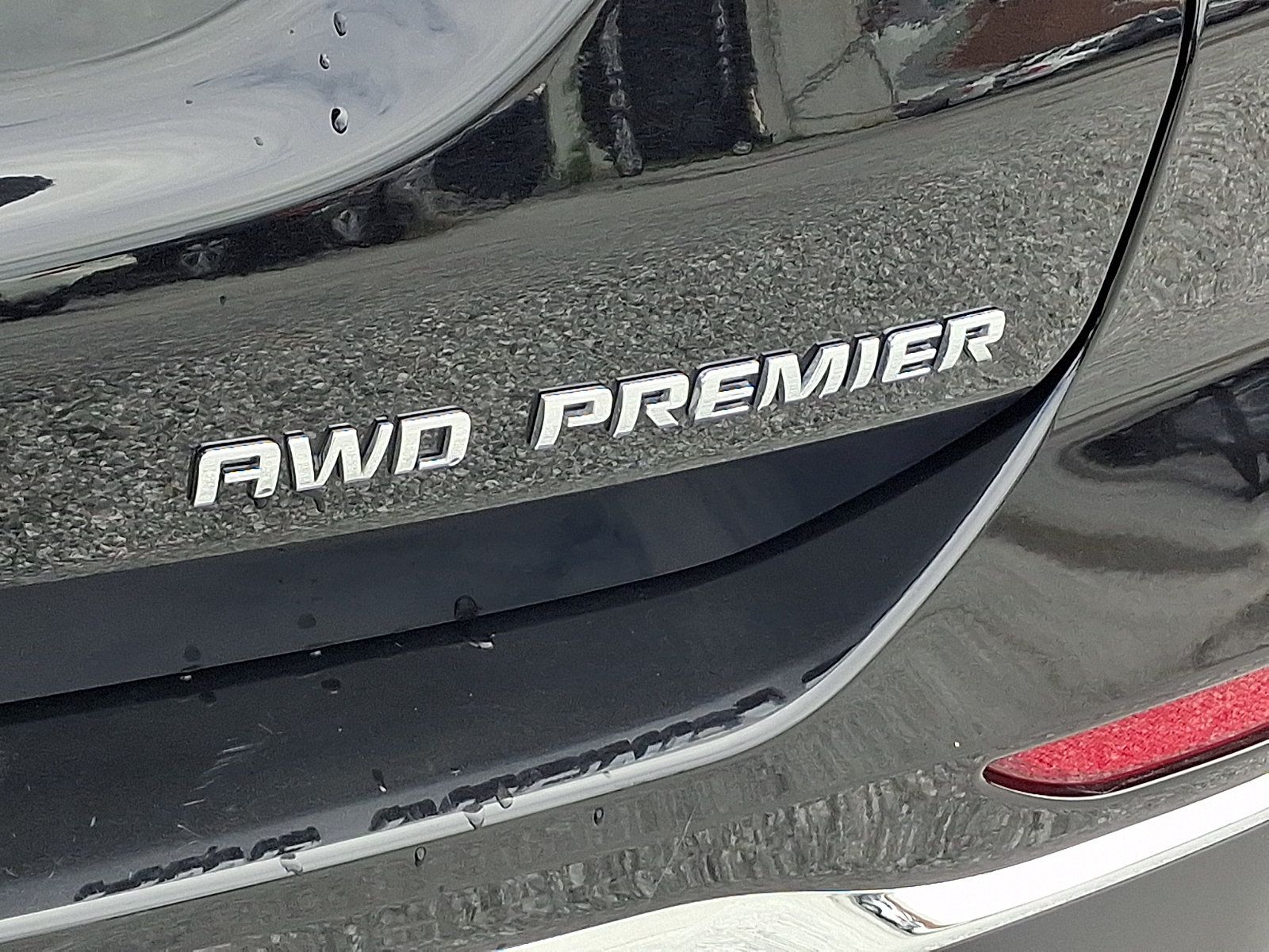 Used 2021 Chevrolet Equinox Premier AWD/4WD image 32