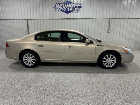 Used 2009 Buick Lucerne CXL FWD image 2