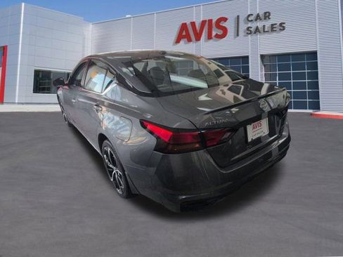 Used 2025 Nissan Altima 2.5 SR AWD/4WD image 7