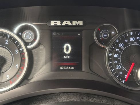 Used 2024 RAM 3500 Big Horn w/ Night Edition AWD/4WD image 19