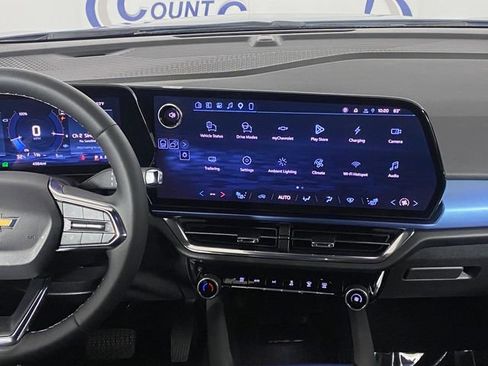 Certified 2026 Chevrolet Equinox EV LT FWD image 19