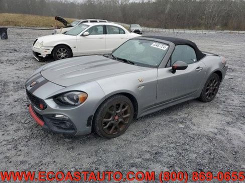 Used 2017 FIAT 124 Spider Abarth image 1