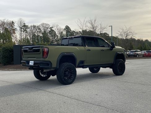 Used 2025 GMC Sierra 2500 AT4X image 3