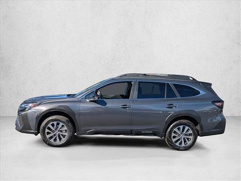 Certified 2025 Subaru Outback Premium image 2